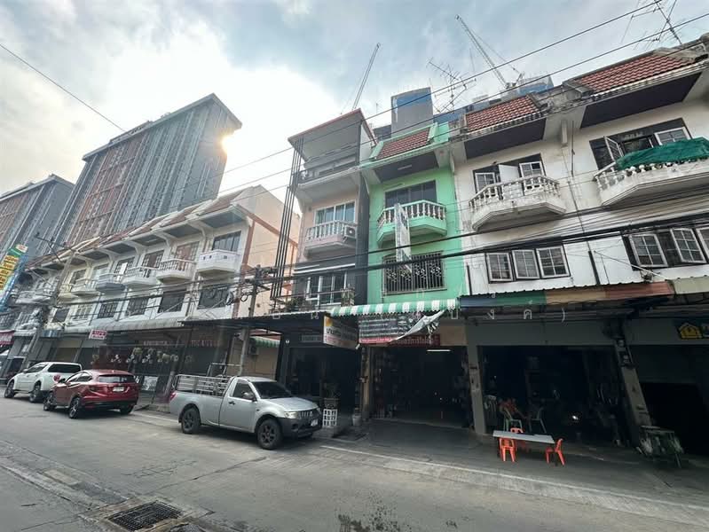 อาคารพาณิชย์ 3 ชั้น 17 ตร.ว. หมู่บ้านรัตนาธิเบศร์ บางใหญ่ นนทบุรี, นนทบุรี, เสาธงหิน, บางใหญ่, นนทบุรี, 100 ตร.ม., ตึกแถว-อาคารพาณิชย์ ขาย, โดย คุณ ยุทธการ อินธิสอน (แบงค์), 500167095 - DDproperty.com