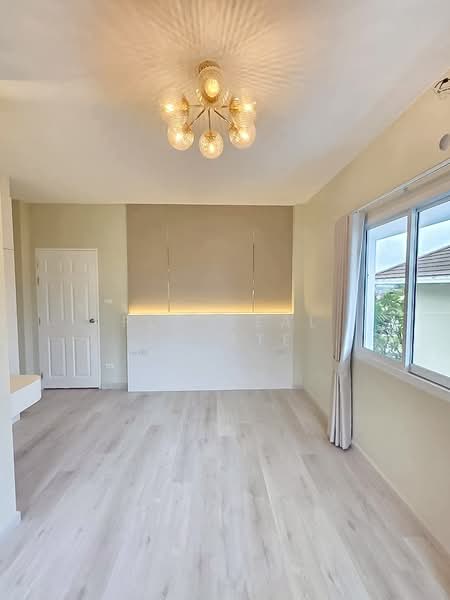 Pool Villa for Sale in Bang Saray near Sukhumvit Road Bang Saray, Chon Buri (Pattaya), Bang Lamung, Bang Lamung (Pattaya), Chon Buri (Pattaya), 4 Bedrooms, 320 sqm, Villa For Sale, by PLC Real Estate, 500167106 - DDproperty.com