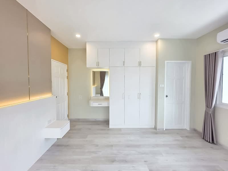 ขายวิลล่าพร้อมสระว่ายน้ำ ในบางเสร่ ใกล้ถนนสุขุมวิท บางเสร่, ชลบุรี, บางละมุง, บางละมุง, ชลบุรี, 320 ตร.ม., วิลล่า ขาย, โดย PLC Real Estate, 500167106 - DDproperty.com