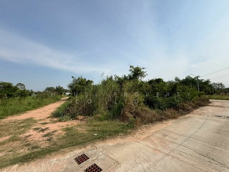 Land for sale in Na Phrao, Sriracha. Beautiful plot in a community area., Chon Buri (Pattaya), Bang Phra, Si Racha, Chon Buri (Pattaya), , 640 sqm, Land For Sale, by A House Property Co.,Ltd., 500167111 - DDproperty.com