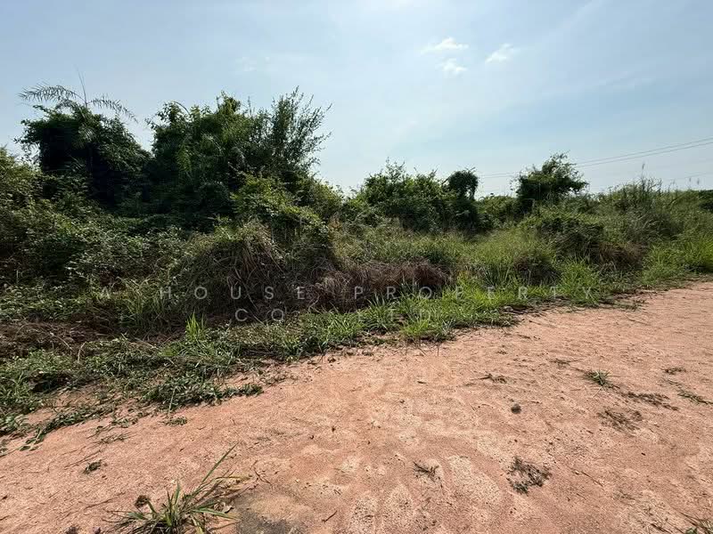 Land for sale in Na Phrao, Sriracha. Beautiful plot in a community area., Chon Buri (Pattaya), Bang Phra, Si Racha, Chon Buri (Pattaya), , 640 sqm, Land For Sale, by A House Property Co.,Ltd., 500167111 - DDproperty.com