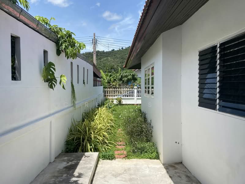 House 2 Bedroom for Sale in Bon Kai Sattahip, Chon Buri (Pattaya), Bang Lamung, Bang Lamung (Pattaya), Chon Buri (Pattaya), 2 Bedrooms, 236 sqm, Single Detached House For Sale, by PLC Real Estate, 500167168 - DDproperty.com