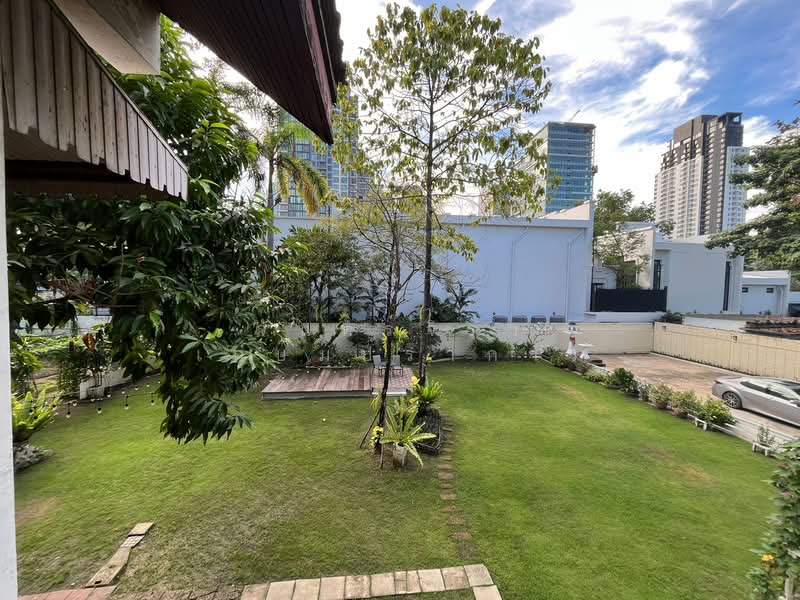 House for Rent Big Garden In Ekkamai Ideal for Spa Wellness Restaurant, กรุงเทพ, คลองตันเหนือ, วัฒนา, กรุงเทพ, 286 ตร.ม., พื้นที่ขายของ ให้เช่า, โดย จันทร์จิรา เกษมปราการ, 500167173 - DDproperty.com