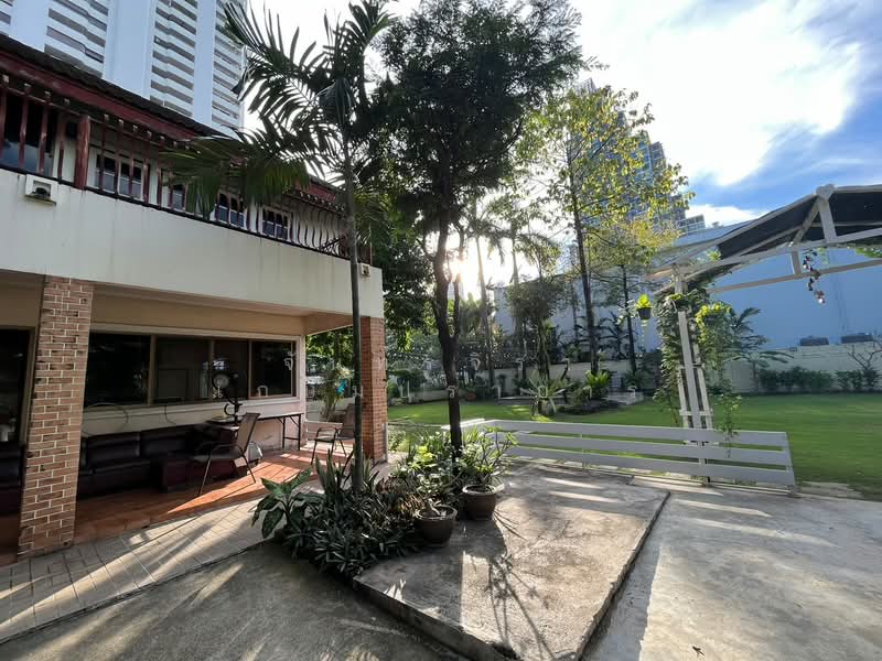 House for Rent Big Garden In Ekkamai Ideal for Spa Wellness Restaurant, กรุงเทพ, คลองตันเหนือ, วัฒนา, กรุงเทพ, 286 ตร.ม., พื้นที่ขายของ ให้เช่า, โดย จันทร์จิรา เกษมปราการ, 500167173 - DDproperty.com