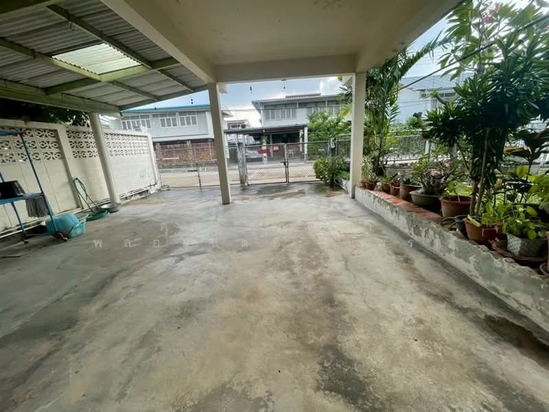 ที่ดิน + บ้าน 2 ชั้น 80 ตร.ว. หมู่บ้านการเคหะแห่งชาติ ซอยนวมินทร์14, กรุงเทพ, คลองจั่น, บางกะปิ, กรุงเทพ, 350 ตร.ม., บ้านเดี่ยว ขาย, โดย คุณ สุภัตรา พลอยแดง (แพร), 500167178 - DDproperty.com