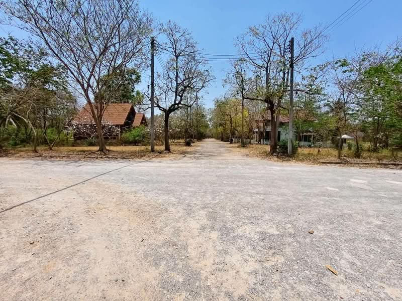 For Sale - Chaosamran Lake and Hill, Phetchaburi