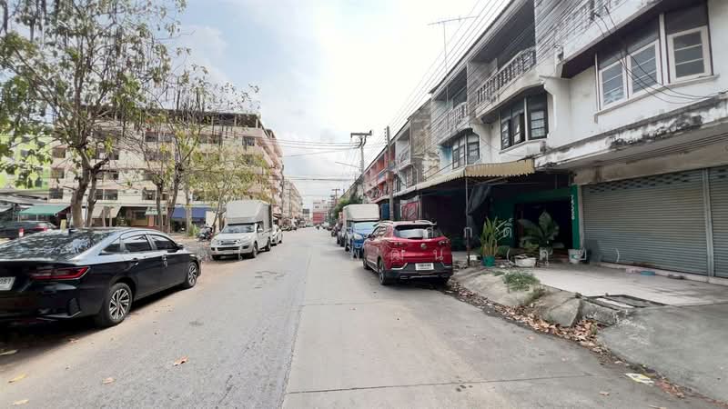 อาคารพาณิชย์ 3 ชั้น 19.8 ตร.ว. ซอยไทยธานี9 ใกล้นิคมอุตสาหกรรมนวนคร, Pathum Thani, Khlong Nung, Khlong Luang, Pathum Thani, , 100 sqm, Shophouse For Sale, by คุณ อมรศักดิ์ จารุตไชยพัฒน์ (ดุ่ย), 500167197 - DDproperty.com