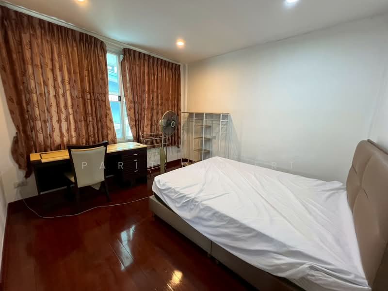 Ratchadaphisek3, กรุงเทพ, ดินแดง, ดินแดง, กรุงเทพ, 300 ตร.ม., บ้านเดี่ยว ให้เช่า, โดย Parit Daolert, 500167213 - DDproperty.com