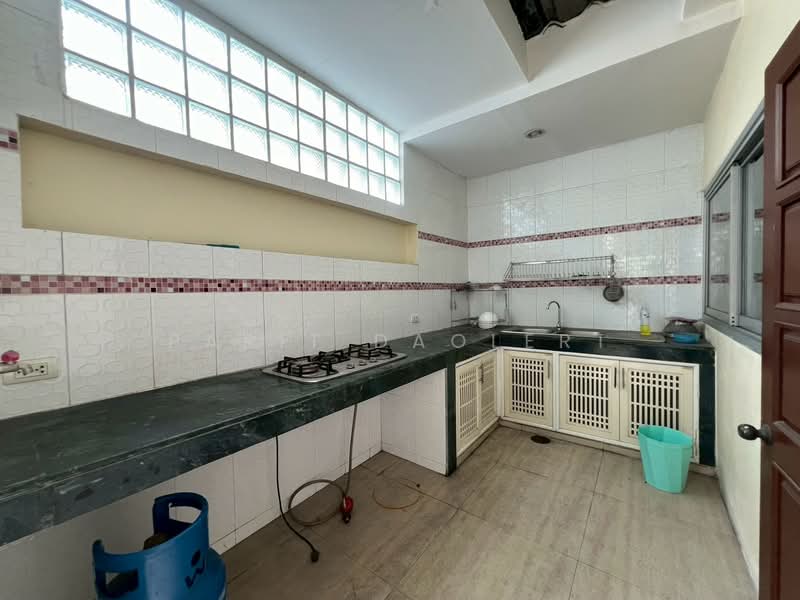 Ratchadaphisek3, Bangkok, Din Daeng, Din Daeng, Bangkok, 3 Bedrooms, 300 sqm, Single Detached House For Rent, by Parit Daolert, 500167213 - DDproperty.com