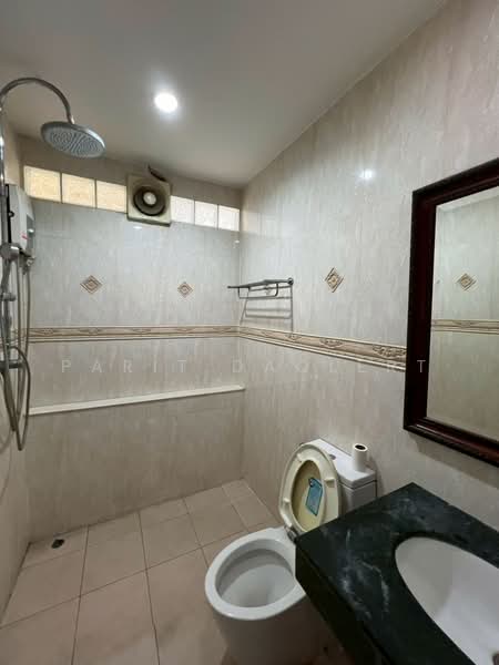 Ratchadaphisek3, Bangkok, Din Daeng, Din Daeng, Bangkok, 3 Bedrooms, 300 sqm, Single Detached House For Rent, by Parit Daolert, 500167213 - DDproperty.com