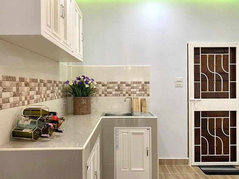 Townhouse 2 Bedroom for Sale in Khao Noi East Pattaya, Chon Buri (Pattaya), Bang Lamung, Bang Lamung (Pattaya), Chon Buri (Pattaya), 2 Bedrooms, 111 sqm, Townhouse For Sale, by PLC Real Estate, 500167216 - DDproperty.com