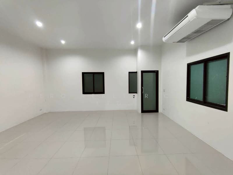 For rent Warehouse 345 sqm in Lat Sawai, Lam Luk Ka, Pathum Thani HRE00255, ปทุมธานี, ลาดสวาย, ลำลูกกา, ปทุมธานี, 345 ตร.ม., โกดัง-โรงงาน ให้เช่า, โดย Hero Realtor Co., Ltd., 500167220 - DDproperty.com