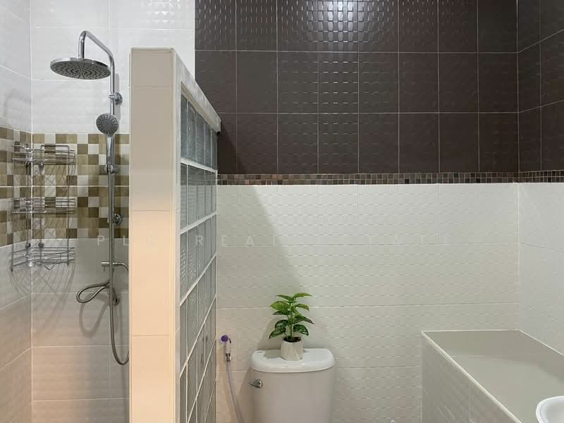 House 2 Bedroom for Sale in Khao Noi East Pattaya, Chon Buri (Pattaya), Bang Lamung, Bang Lamung (Pattaya), Chon Buri (Pattaya), 2 Bedrooms, 110 sqm, Single Detached House For Sale, by PLC Real Estate, 500167232 - DDproperty.com