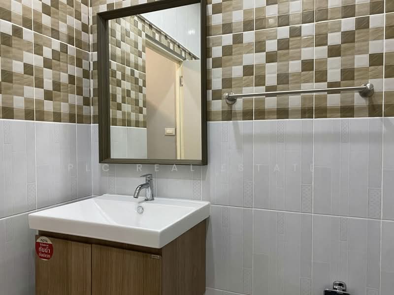 House 2 Bedroom for Sale in Khao Noi East Pattaya, Chon Buri (Pattaya), Bang Lamung, Bang Lamung (Pattaya), Chon Buri (Pattaya), 2 Bedrooms, 110 sqm, Single Detached House For Sale, by PLC Real Estate, 500167232 - DDproperty.com