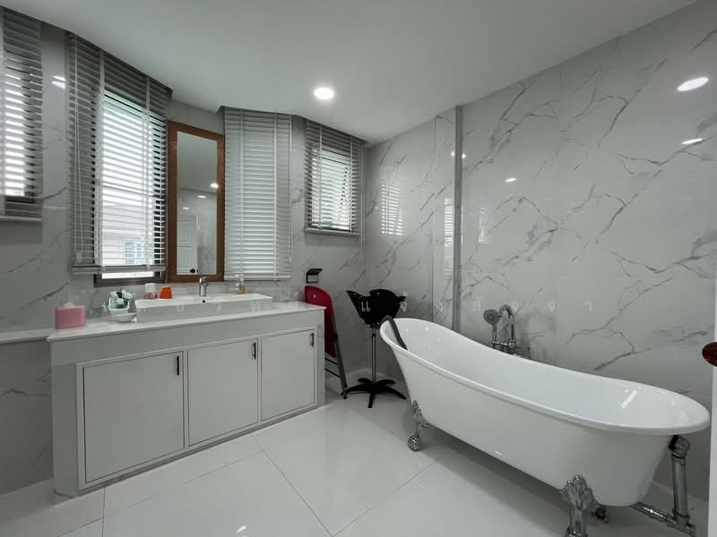 Baan Ladprao 2, Bangkok, Ladprao Road, Khlong Chan, Bang Kapi, Bangkok, 4 Bedrooms, 350 sqm, Single Detached House For Sale, by เดชวิทย์ แจ้งสัจจา, 500167254 - DDproperty.com