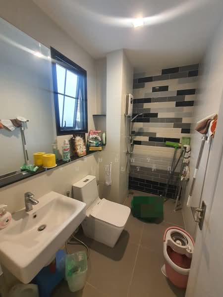 Bangkok Boulevard Pinklao-Petchkasem, Nakhon Pathom, Phutthamonthon Sai 4 Road, Krathum Lom, Sam Phran, Nakhon Pathom, 4 Bedrooms, 250 sqm, Single Detached House For Sale, by ภวิษย์พร โรจนเกียรติกุล, 500167287 - DDproperty.com