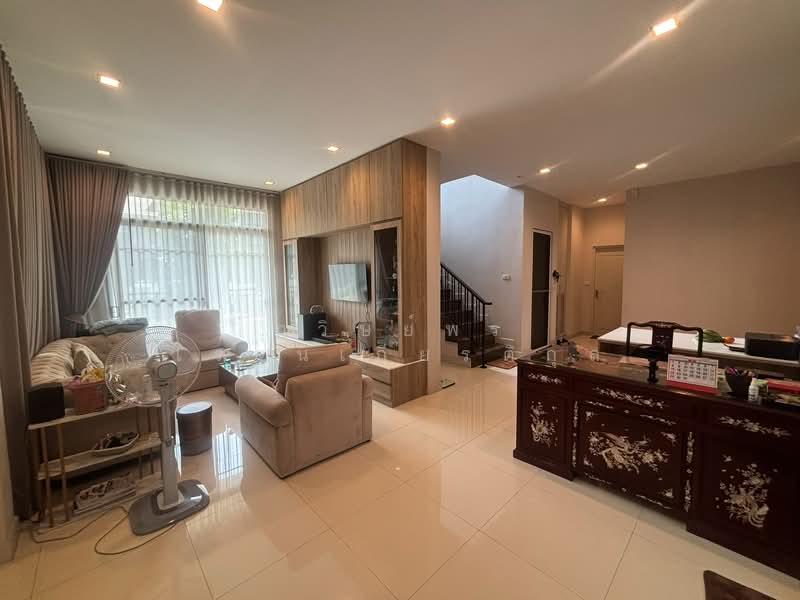 Bangkok Boulevard Pinklao-Petchkasem, Nakhon Pathom, Phutthamonthon Sai 4 Road, Krathum Lom, Sam Phran, Nakhon Pathom, 4 Bedrooms, 250 sqm, Single Detached House For Sale, by ภวิษย์พร โรจนเกียรติกุล, 500167287 - DDproperty.com