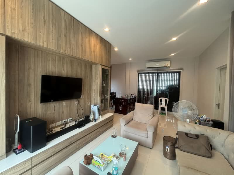 Bangkok Boulevard Pinklao-Petchkasem, Nakhon Pathom, Phutthamonthon Sai 4 Road, Krathum Lom, Sam Phran, Nakhon Pathom, 4 Bedrooms, 250 sqm, Single Detached House For Sale, by ภวิษย์พร โรจนเกียรติกุล, 500167287 - DDproperty.com