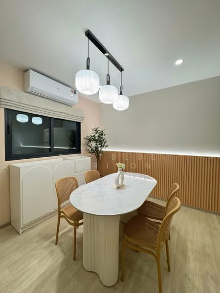 PLEX Onnut - Wongwaen, Bangkok, Sukhaphiban 2 Road, Dok Mai, Prawet, Bangkok, 3 Bedrooms, 150 sqm, Townhouse For Rent, by Eastblue Horizon, 500167302 - DDproperty.com