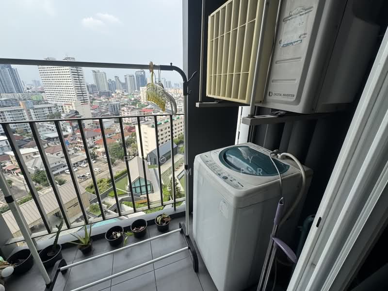 Chapter One ECO Ratchada-Huaikwang, Bangkok, Pracha Uthit Road, Huai Khwang, Huai Khwang, Bangkok, 1 Bedroom, 28 sqm, Condo For Rent, by Property Dealmaker, 500167334 - DDproperty.com