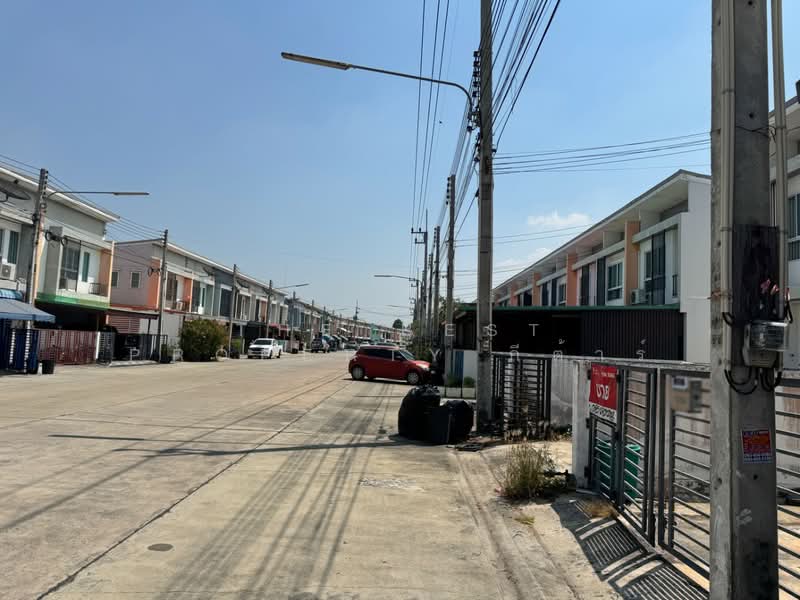 สิรารมย์ พลัส มอเตอร์เวย์, Chachoengsao, Tha Sa-an, Bang Pakong, Chachoengsao, 2 Bedrooms, 100 sqm, Townhouse For Sale, by The Best Property กีต้าร์, 500167364 - DDproperty.com