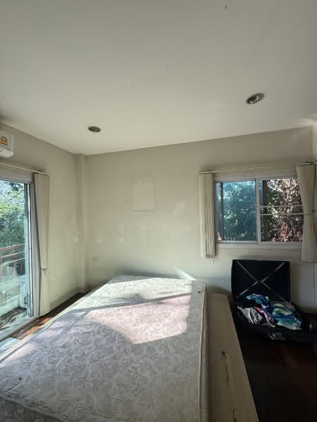 ขายบ้านเดี่ยว หมู่บ้าน The Estana Rama 5 ใกล้ มหาวิทยาลัยราชพฤกษ์, Nonthaburi, Bang Khun Kong, Bang Kruai, Nonthaburi, 5 Bedrooms, 225 sqm, Single Detached House For Sale, by สุมิตร ต่อศรีเจริญ, 500167372 - DDproperty.com