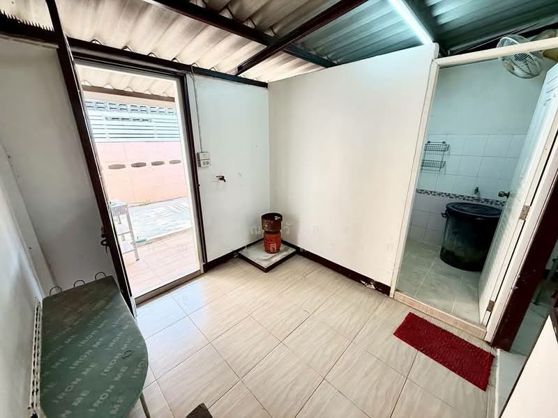 ขาย ทาวน์เฮ้าส์ หมู่บ้าน วิสาหกิจ บางกร่าง 18 นนทบุรี, นนทบุรี, บางกร่าง, เมืองนนทบุรี, นนทบุรี, 80 ตร.ม., ทาวน์เฮ้าส์ ขาย, โดย กรณวัสส์ กัณฑวัสส์วงส์, 500167430 - DDproperty.com