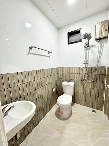 House area Huaikwang, Bangkok, Huai Khwang, Huai Khwang, Bangkok, 5 Bedrooms, 300 sqm, Single Detached House For Rent, by Eastblue Horizon, 500167443 - DDproperty.com