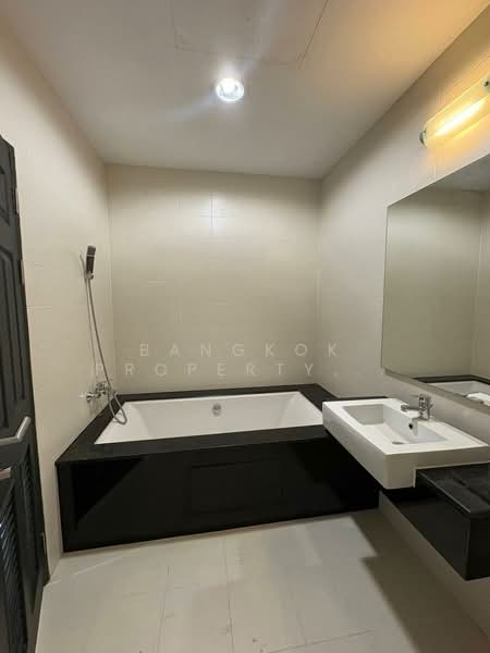 Chewathai Ratchaprarop, Bangkok, 51 Rajaprarop Road, Makkasan, Ratchathewi, Bangkok, 3 Bedrooms, 114 sqm, Condo For Rent, by BANGKOK PROPERTY AGENTS CO., LTD., 500167460 - DDproperty.com