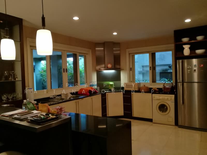 บ้านเดี่ยว 3 ชั้น สไตล์โมเดอร์นคลาสสิค หลังมุม ซอยนวมินทร์ 68 เนื้อที่ 75 ตรว. พท.ใช้สอย 518 ตรม., กรุงเทพ, ประเสริฐมนูญกิจ, นวมินทร์, บึงกุ่ม, กรุงเทพ, 518 ตร.ม., บ้านเดี่ยว ขาย, โดย Praeploy Rattanapornnapapatch, 500167478 - DDproperty.com