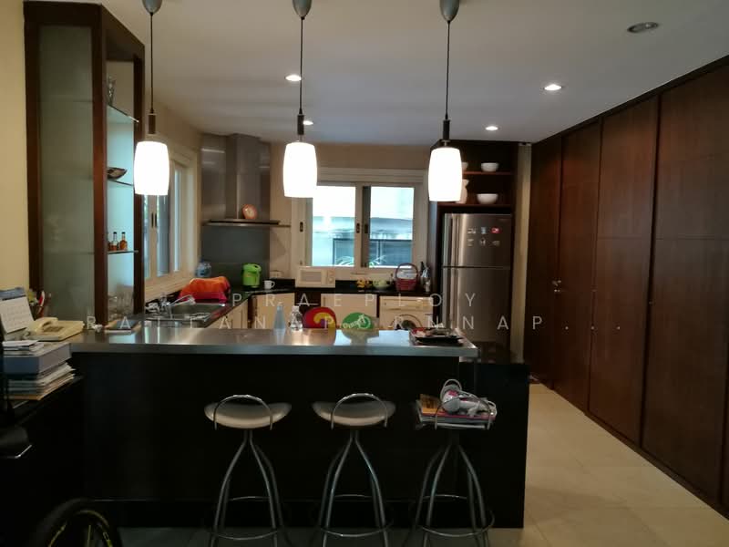 บ้านเดี่ยว 3 ชั้น สไตล์โมเดอร์นคลาสสิค หลังมุม ซอยนวมินทร์ 68 เนื้อที่ 75 ตรว. พท.ใช้สอย 518 ตรม., กรุงเทพ, ประเสริฐมนูญกิจ, นวมินทร์, บึงกุ่ม, กรุงเทพ, 518 ตร.ม., บ้านเดี่ยว ขาย, โดย Praeploy Rattanapornnapapatch, 500167478 - DDproperty.com