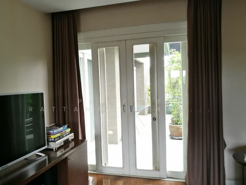 บ้านเดี่ยว 3 ชั้น สไตล์โมเดอร์นคลาสสิค หลังมุม ซอยนวมินทร์ 68 เนื้อที่ 75 ตรว. พท.ใช้สอย 518 ตรม., กรุงเทพ, ประเสริฐมนูญกิจ, นวมินทร์, บึงกุ่ม, กรุงเทพ, 518 ตร.ม., บ้านเดี่ยว ขาย, โดย Praeploy Rattanapornnapapatch, 500167478 - DDproperty.com