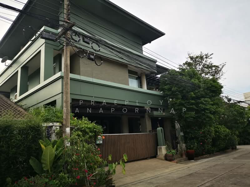 3-storey detached house, modern classic style, Soi Nawamin 68, corner house, special price 11.9 m., Bangkok, ประเสริฐมนูญกิจ, Nawamin, Bueng Kum, Bangkok, 3 Bedrooms, 518 sqm, Single Detached House For Sale, by Praeploy Rattanapornnapapatch, 500167478 - DDproperty.com