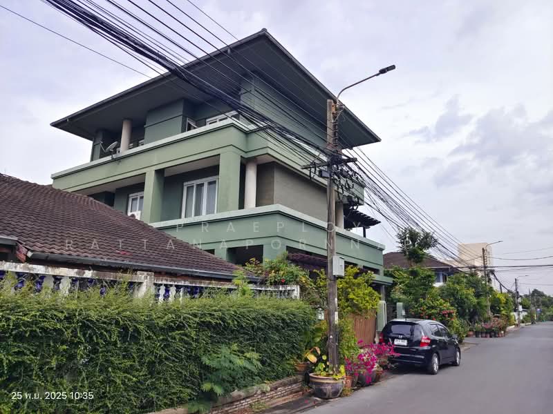3-storey detached house, modern classic style, Soi Nawamin 68, corner house, special price 11.9 m., Bangkok, ประเสริฐมนูญกิจ, Nawamin, Bueng Kum, Bangkok, 3 Bedrooms, 518 sqm, Single Detached House For Sale, by Praeploy Rattanapornnapapatch, 500167478 - DDproperty.com
