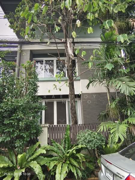 3-storey detached house, modern classic style, Soi Nawamin 68, corner house, special price 11.9 m., Bangkok, ประเสริฐมนูญกิจ, Nawamin, Bueng Kum, Bangkok, 3 Bedrooms, 518 sqm, Single Detached House For Sale, by Praeploy Rattanapornnapapatch, 500167478 - DDproperty.com