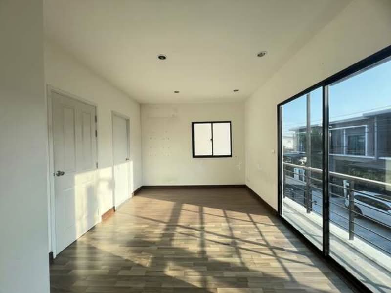 Natura Trend Srinakarin : เนเชอร่า เทรนด์ ศรีนครินทร์, สมุทรปราการ, ถนนทรัพย์พัฒนา, บางเมือง, เมืองสมุทรปราการ, สมุทรปราการ, 125 ตร.ม., ทาวน์เฮ้าส์ ขาย, โดย เรียลตี้ วัน, 500167577 - DDproperty.com