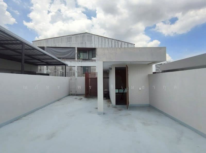 The Park Lane 22, Bangkok, 42 Soi Pridi Banomyong 45, Khlong Tan Nua, Watthana, Bangkok, 3 Bedrooms, 300 sqm, Townhouse For Rent, by ณภัทร พรสิริเมธากุล, 500167580 - DDproperty.com