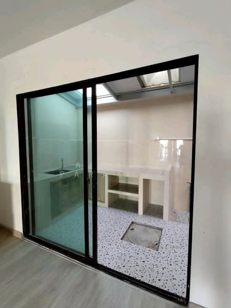 เอ็มไลฟ์ ลำลูกกา-คลอง 4, ปทุมธานี, ลาดสวาย, ลำลูกกา, ปทุมธานี, 80 ตร.ม., ทาวน์เฮ้าส์ ให้เช่า, โดย Airada Parasarn, 500167589 - DDproperty.com