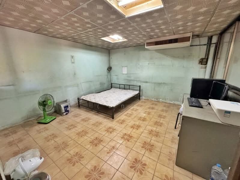 ขาย - อาคารสำนักงาน ถ.วิภาวดีรังสิต ซ.ระหว่างซอยวิภาวดีรังสิต6 -วิภาวดีรังสิต8 แขวงรัชดาภิเษก เขตดินแดง, กรุงเทพ