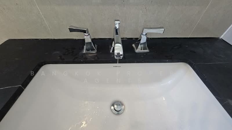 Royce Private Residences, Bangkok, 61 Soi Sukhumvit 31, Khlongtoei Nua, Watthana, Bangkok, 2 Bedrooms, 112 sqm, Condo For Rent, by BANGKOK PROPERTY AGENTS, 500167624 - DDproperty.com