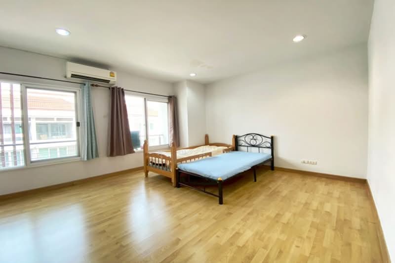 บ้านกลางเมือง ลาดพร้าว-เสนา2, กรุงเทพ, ลาดพร้าว, ลาดพร้าว, กรุงเทพ, 162 ตร.ม., ทาวน์เฮ้าส์ ขาย, โดย คุณเอ, 500167683 - DDproperty.com