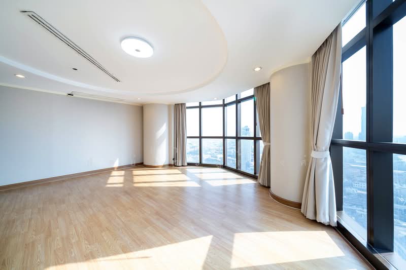 State Tower, Bangkok, 1055 Silom Road, Silom, Bang Rak, Bangkok, 4 Bedrooms, 192 sqm, Condo For Sale, by อุกฤษฎ์ สัตย์ตระกูลวงศ์, 500167749 - DDproperty.com