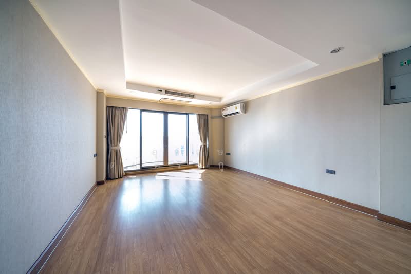 State Tower, Bangkok, 1055 Silom Road, Silom, Bang Rak, Bangkok, 4 Bedrooms, 192 sqm, Condo For Sale, by อุกฤษฎ์ สัตย์ตระกูลวงศ์, 500167749 - DDproperty.com