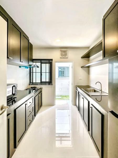 Centro Bangna : เซนโทร บางนา, สมุทรปราการ, 111 ซอย3, บางแก้ว, บางพลี, สมุทรปราการ, 303 ตร.ม., บ้านเดี่ยว ให้เช่า, โดย Chomratkamol Soontorntarawong (Gor), 500167763 - DDproperty.com