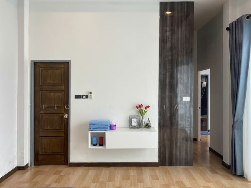 Pool Villa 2 Bedroom Corner House for Sale in Sattahip, Chon Buri (Pattaya), Bang Lamung, Bang Lamung (Pattaya), Chon Buri (Pattaya), 2 Bedrooms, 220 sqm, Villa For Sale, by PLC Real Estate, 500167767 - DDproperty.com