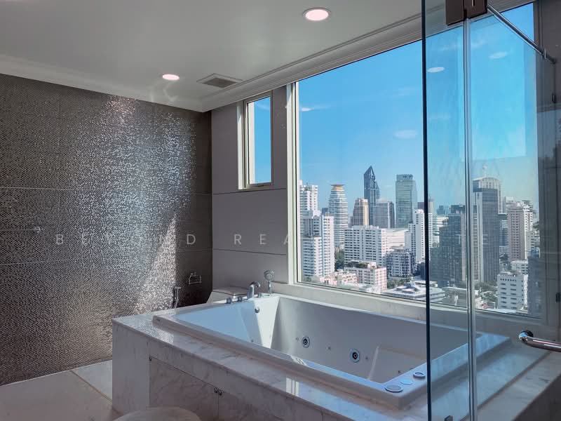 Royce Private Residences, Bangkok, 61 Soi Sukhumvit 31, Khlongtoei Nua, Watthana, Bangkok, 4 Bedrooms, 355 sqm, Condo For Sale, by Beyond Real Estate, 500167783 - DDproperty.com