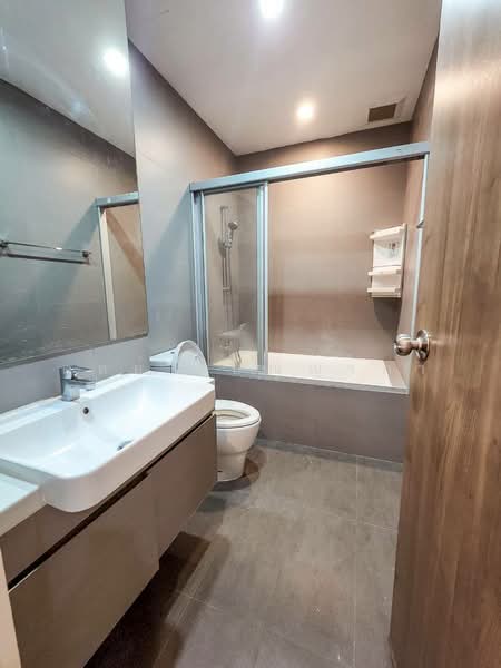 Noble ReD, Bangkok, 8 Paholyothin Road, Samsen Nai, Phaya Thai, Bangkok, 1 Bedroom, 40 sqm, Condo For Sale, by ตุลย์ เบญญาภา, 500167807 - DDproperty.com