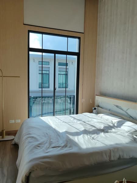 PruksaVille Ramkhamhaeng-Romklao, Bangkok, Soi Kheha Romklao 64, Khlong Song Ton Nun, Lat Krabang, Bangkok, 3 Bedrooms, 150 sqm, Townhouse For Rent, by Agent Pla, 500167810 - DDproperty.com