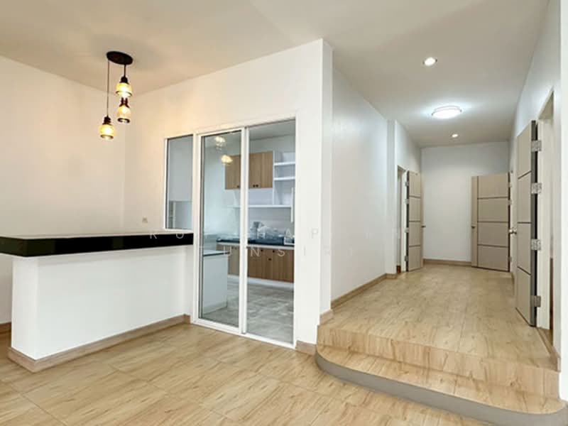 บ้านในโครงการ ให้เช่า – ใกล้มีโชคพลาซ่า เพียง 5 นาที ค่าเช่า 30,000 บาท / เดือน รหัสทรัพย์ : No.5H06, Chiang Mai, San Sai Noi, San Sai, Chiang Mai, 3 Bedrooms, 400 sqm, Single Detached House For Rent, by Rutchaporn Tunsiri, 500167812 - DDproperty.com