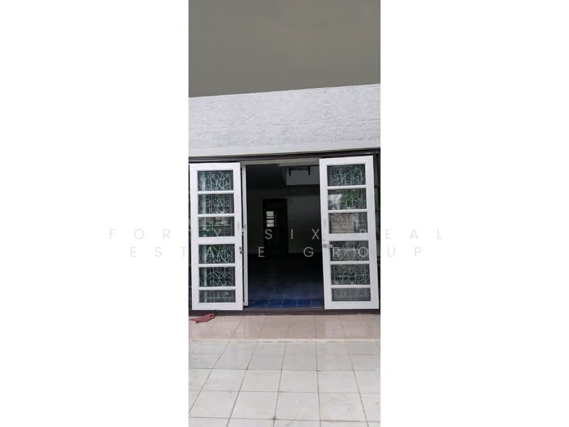 ให้เช่า ทาวน์โฮม 3 ชั้น 28 ตร.ว. เพดานสูง 3-story townhouse, Bangkok, Bang Kae Nua, Bang Khae, Bangkok, 3 Bedrooms, 300 sqm, Townhouse For Rent, by Forty-Six Real Estate Group, 500167815 - DDproperty.com